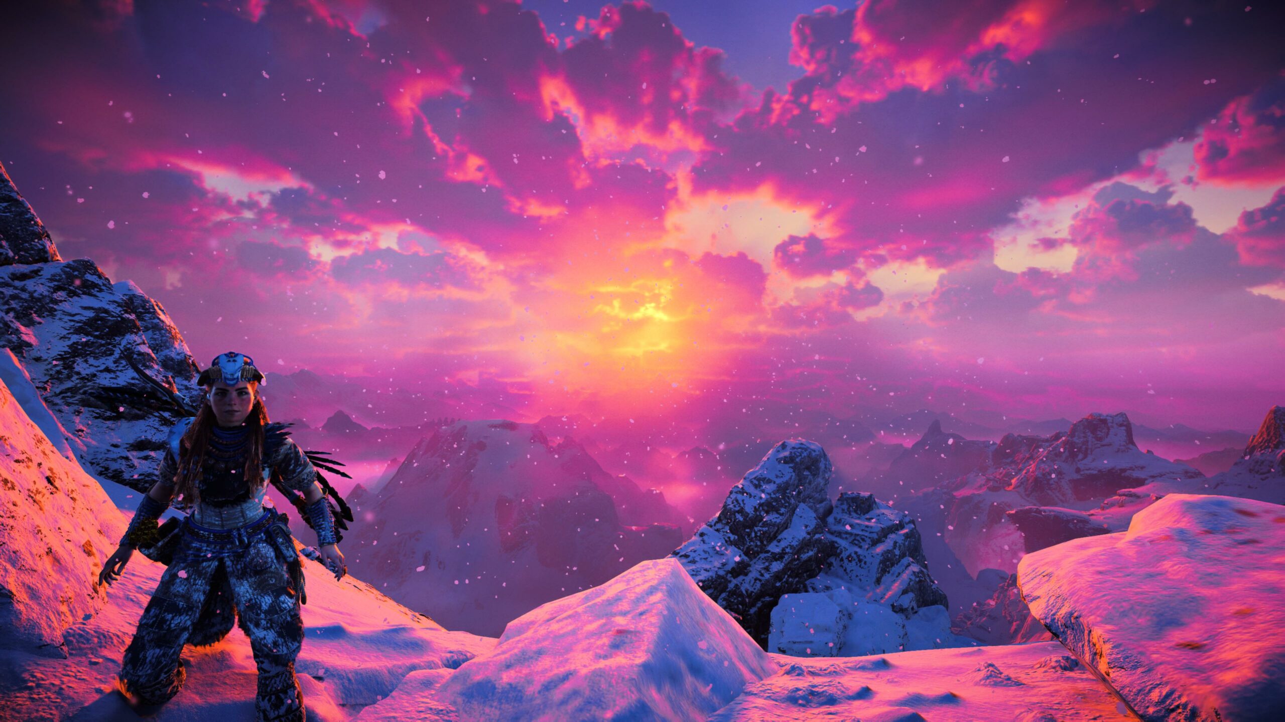 Horizon 2 Fotomodus, Aloy auf verschneitem Berg mit atemberaubendem Sonnenuntergang (C)2022 Gamolution